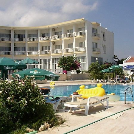 Sempati Hotel Lapithos  Exterior foto