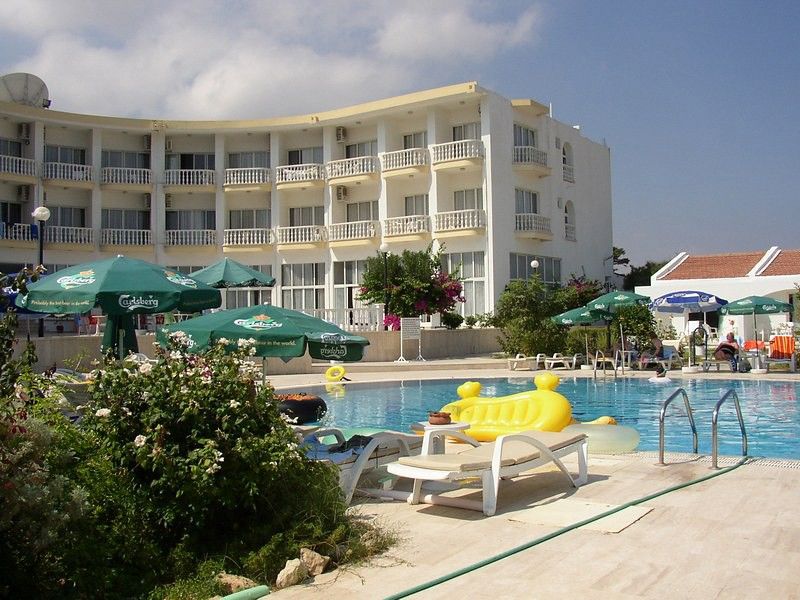 Sempati Hotel Lapithos  Exterior foto